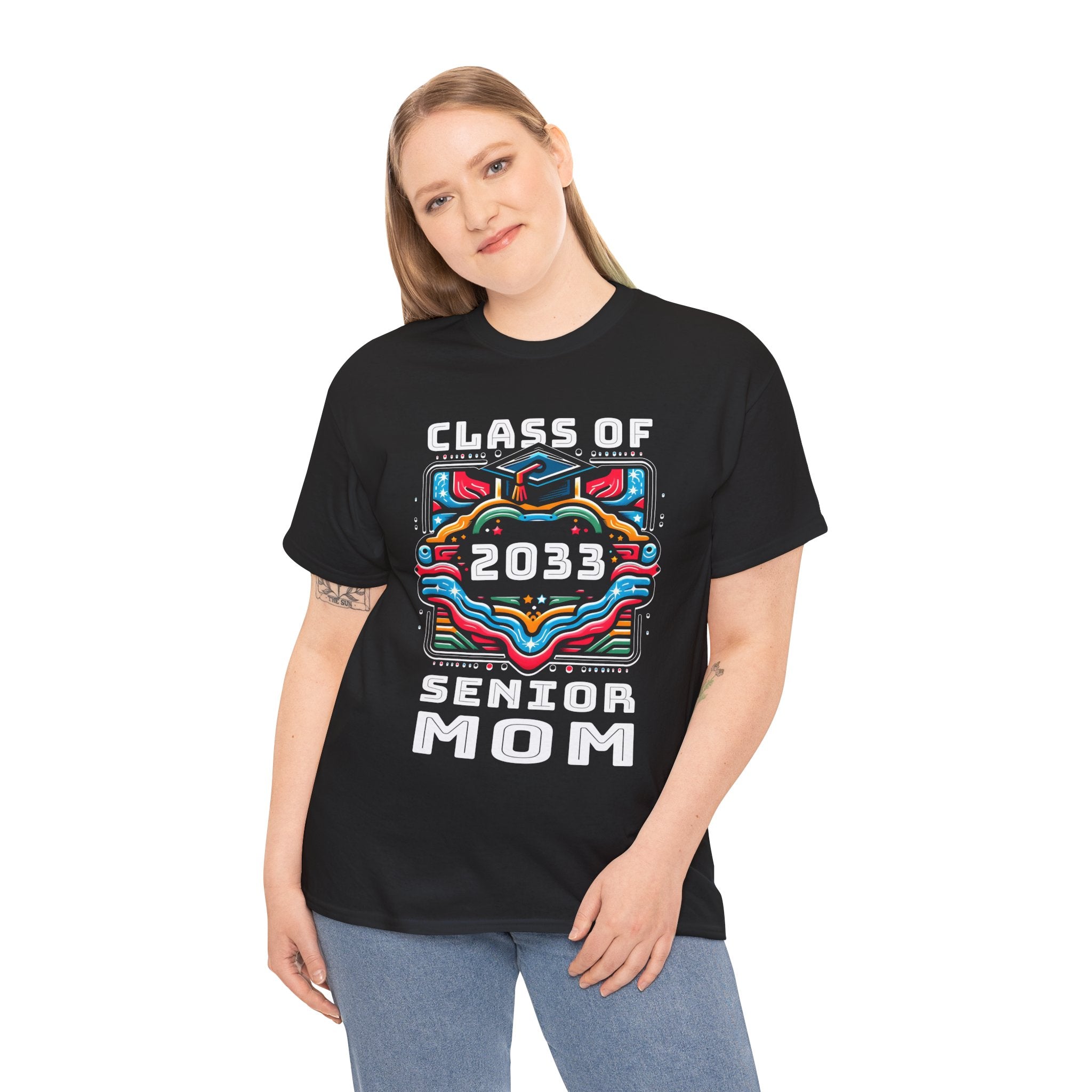 Proud Mom Class of 2033 Senior Graduate 2033 Gifts Senior 33 Plus Size Clothing for Women